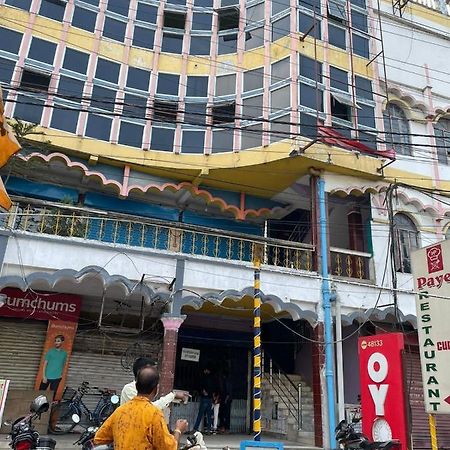 Oyo 48133 Hotel Payel Māldah Eksteriør bilde