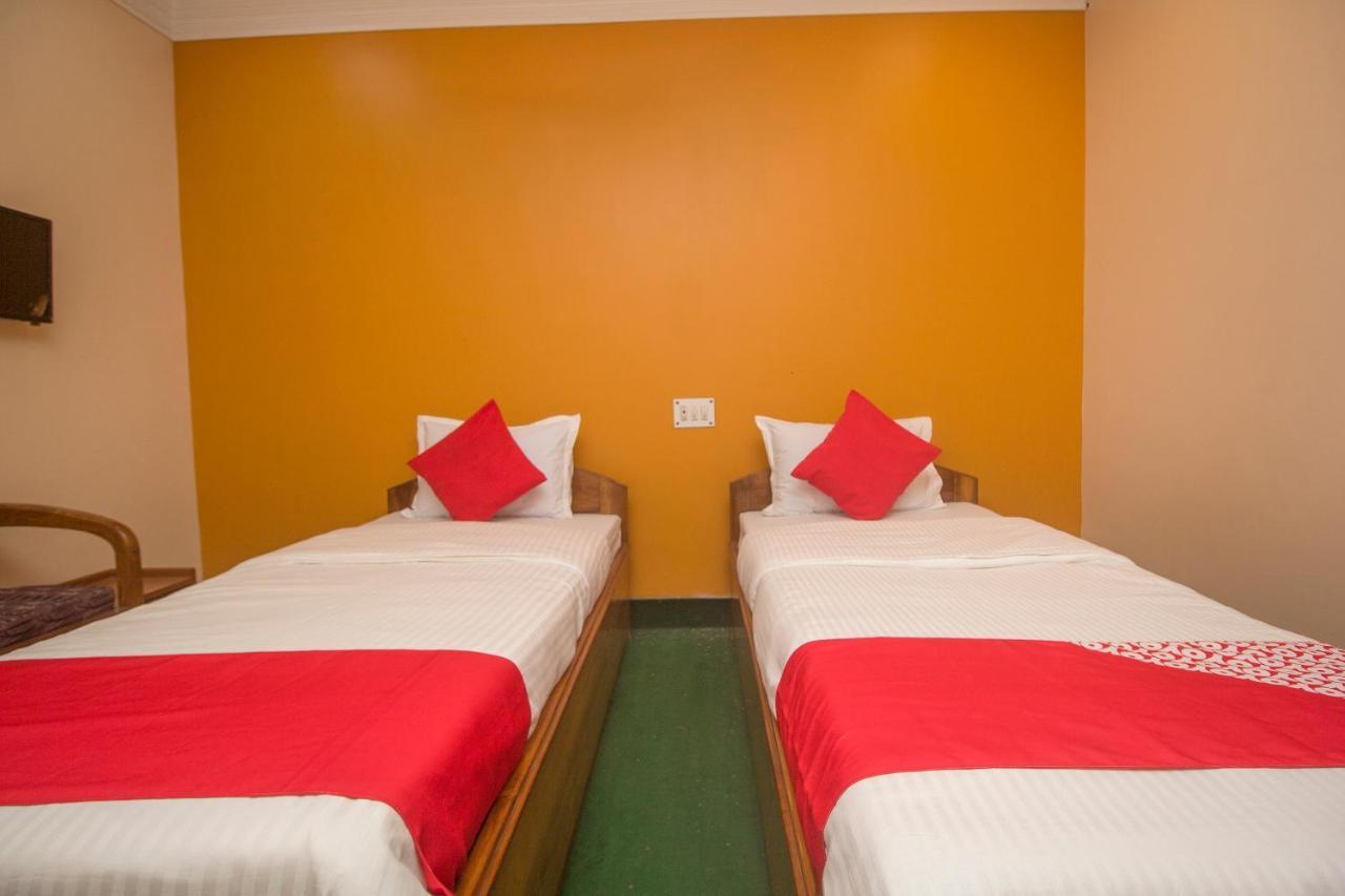 Oyo 48133 Hotel Payel Māldah Eksteriør bilde