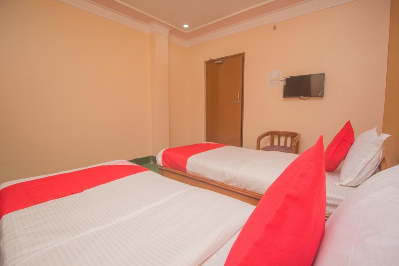 Oyo 48133 Hotel Payel Māldah Eksteriør bilde