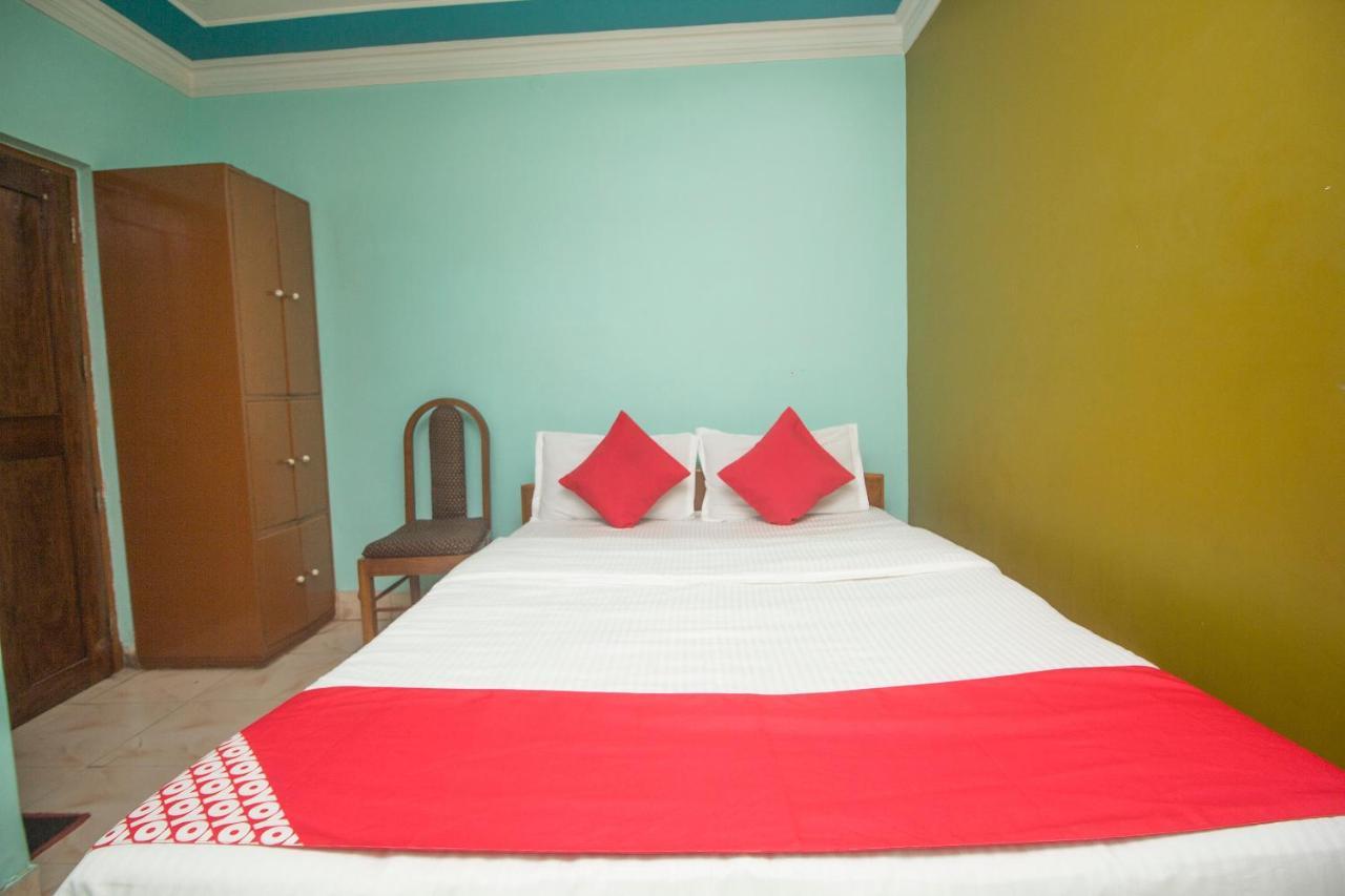 Oyo 48133 Hotel Payel Māldah Eksteriør bilde