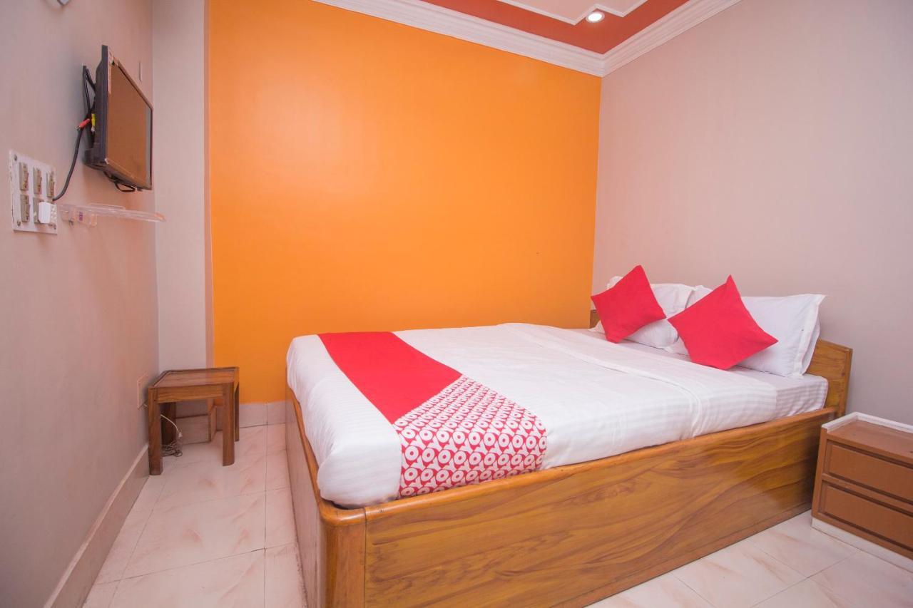 Oyo 48133 Hotel Payel Māldah Eksteriør bilde