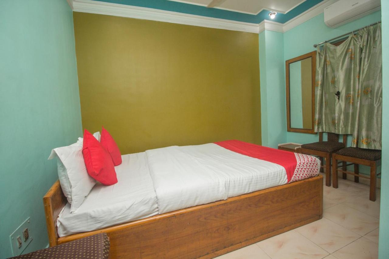 Oyo 48133 Hotel Payel Māldah Eksteriør bilde