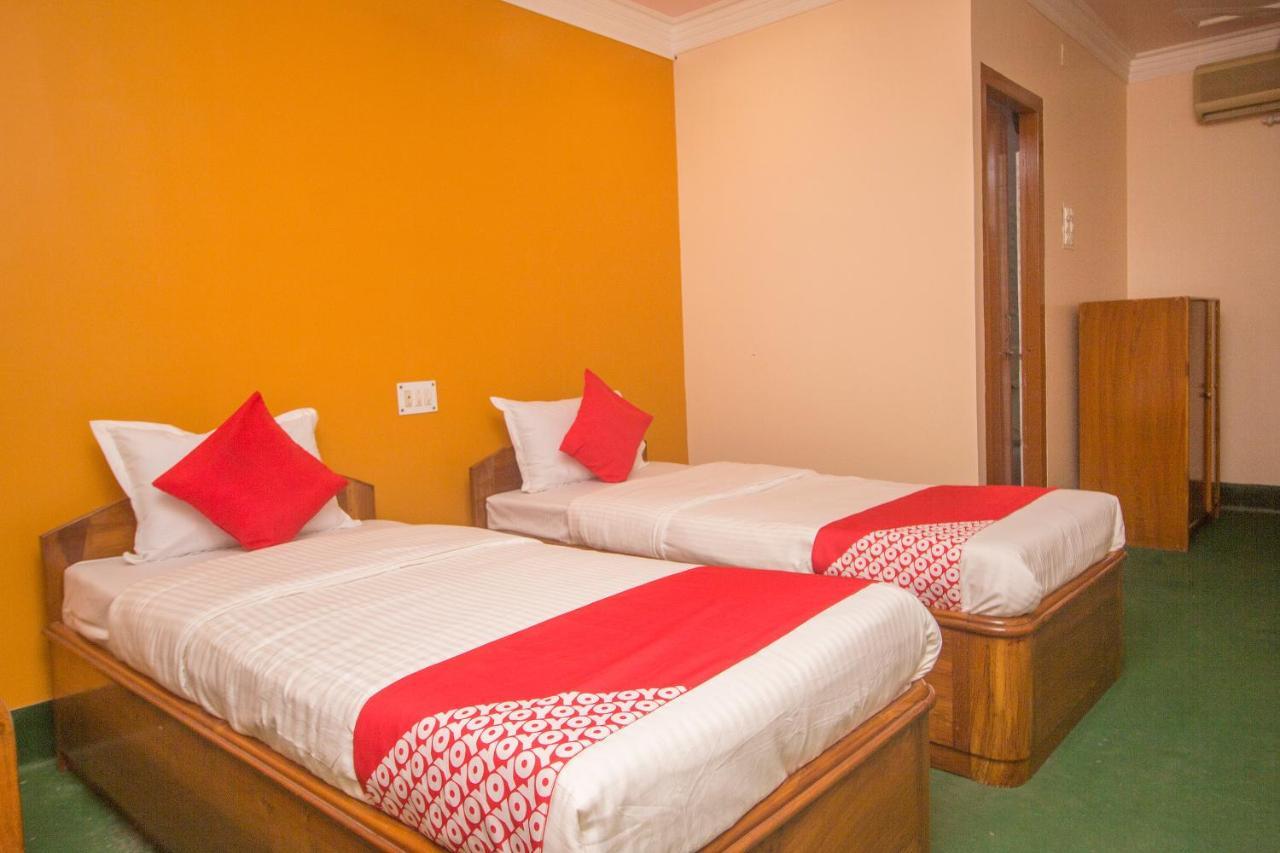 Oyo 48133 Hotel Payel Māldah Eksteriør bilde